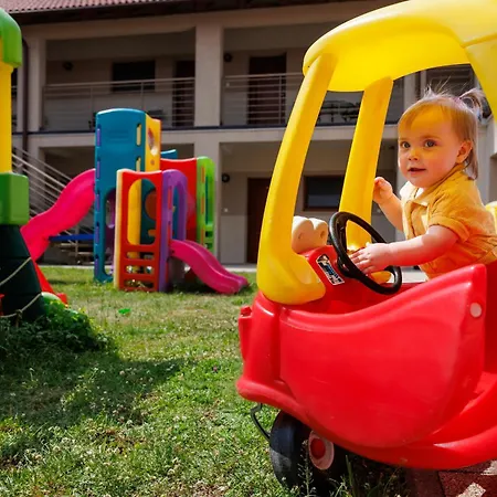 公寓 Atrium Apartamenty Przy Porcie Jachtowym 库瑞尼卡慕斯卡